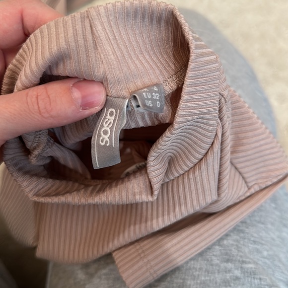 ASOS backless ribbed crop top - Picture 4 of 4